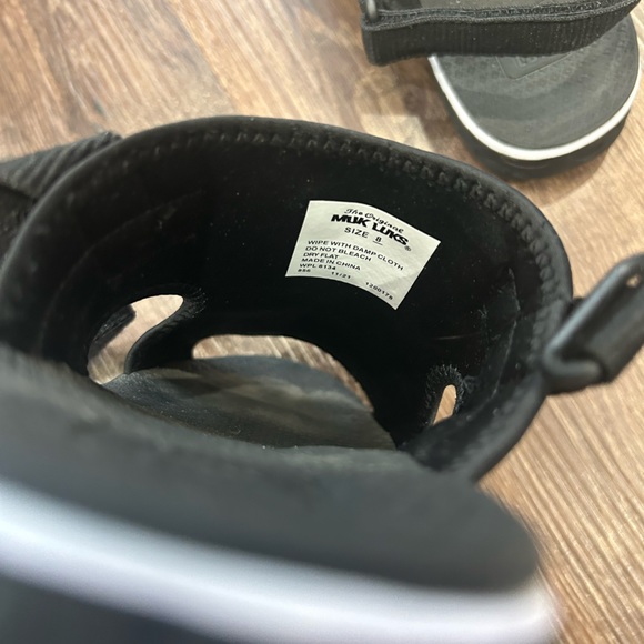 Muk Luks Size 8 Sandals - Picture 5 of 9